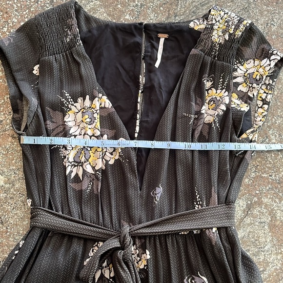 Free People All I Got Midi Maxi Dress Tiered Deep V Floral Boho Sz 0 - Picture 11 of 16